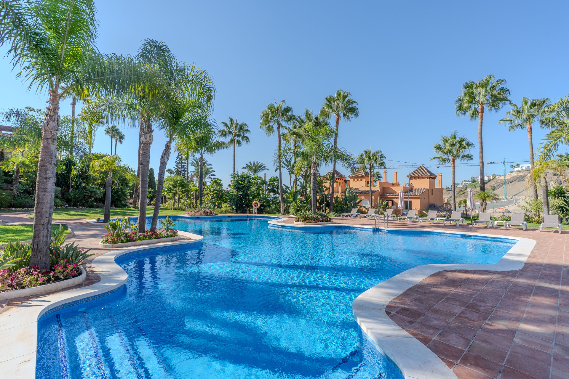 El Paraíso, Estepona
